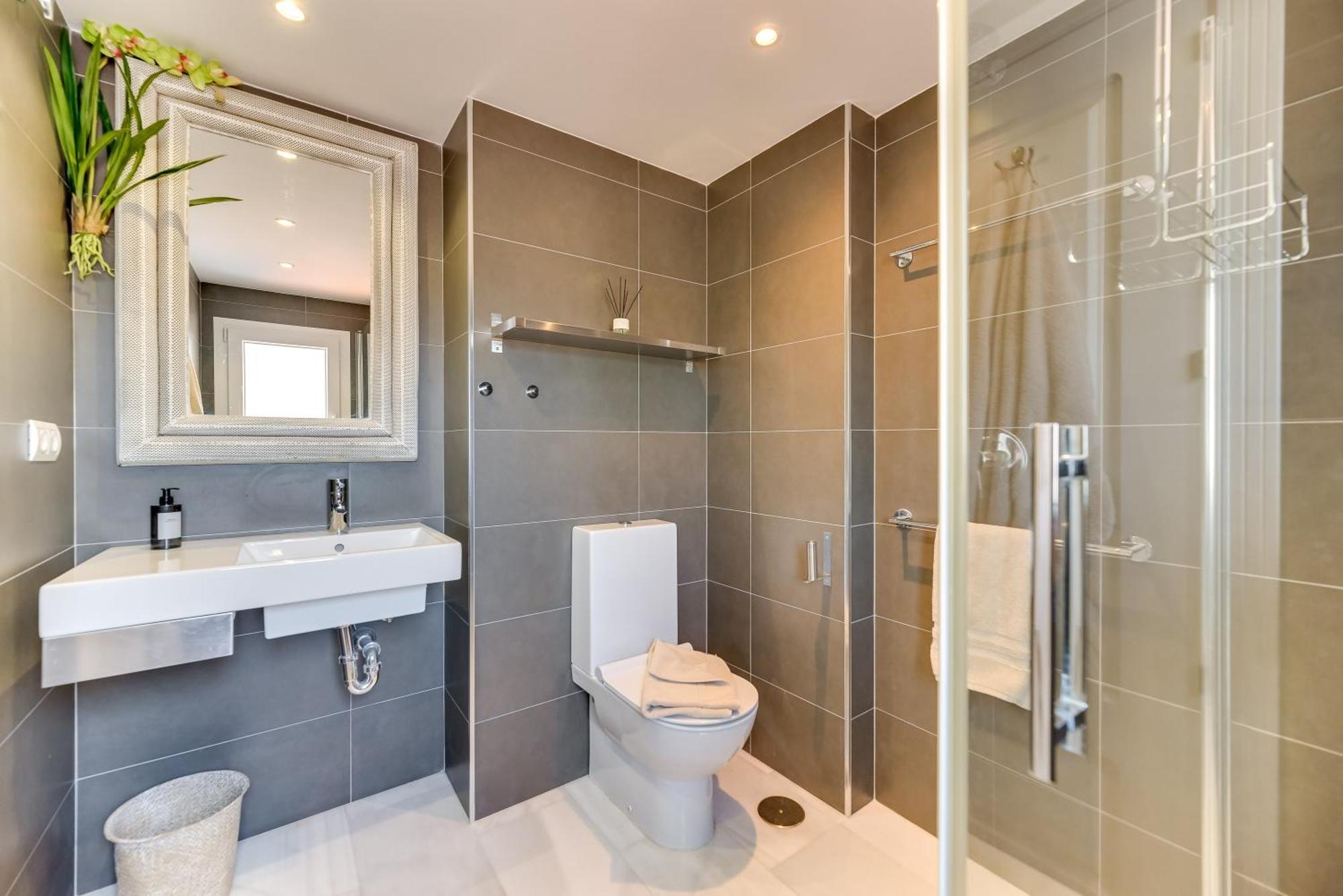 Apartamento Elegant 2 Bdrm Penthouse With Sea Views And Pools Marbella