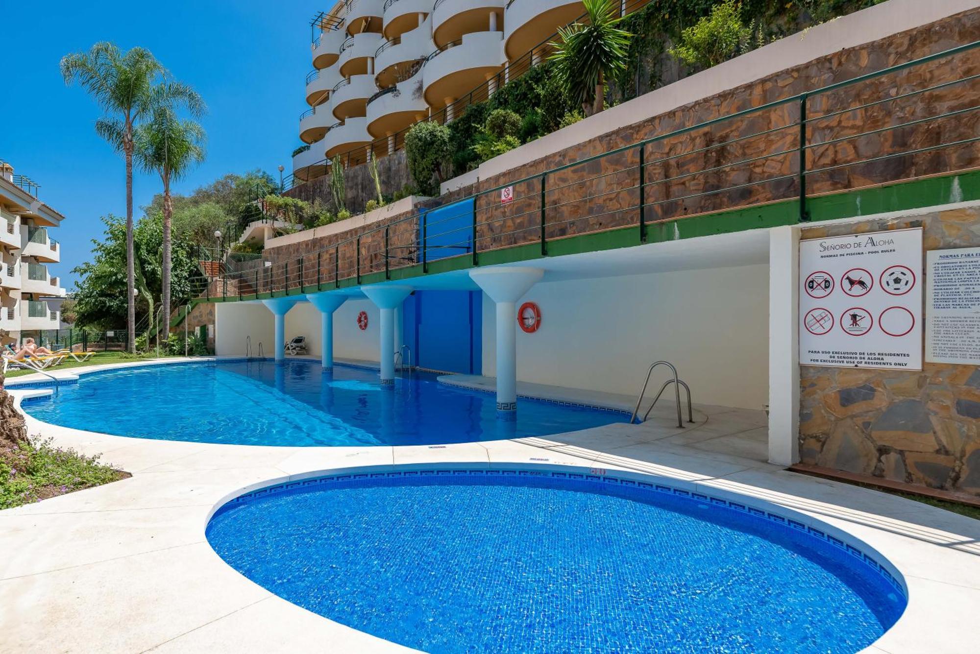 Apartamento Elegant 2 Bdrm Penthouse With Sea Views And Pools Marbella